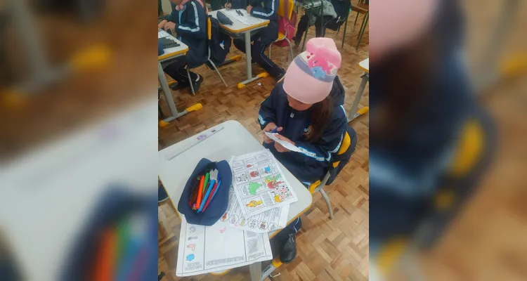 Confira alguns registros do trabalho dos educandos com a temática.