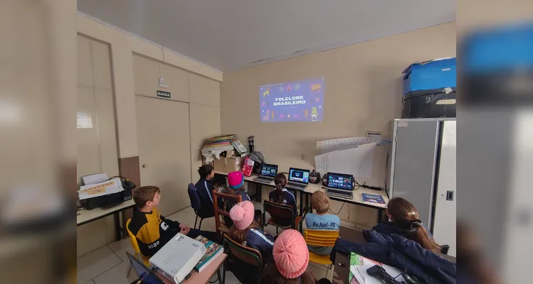 Confira alguns registros do trabalho dos educandos com a temática.
