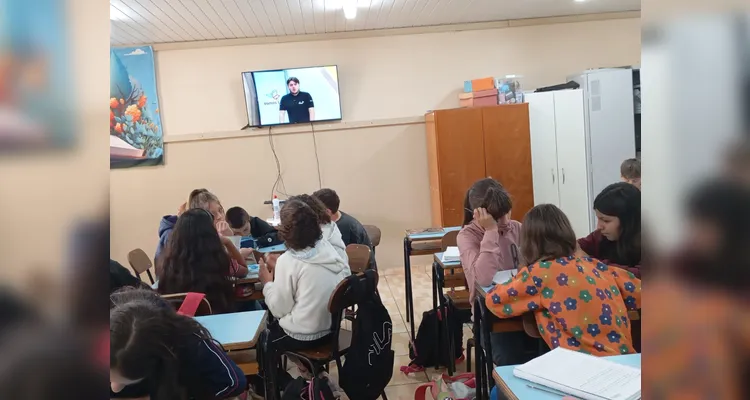 Educandos puderam assistir aos conteúdos e produzir materiais sobre o aprendizado ecológico.