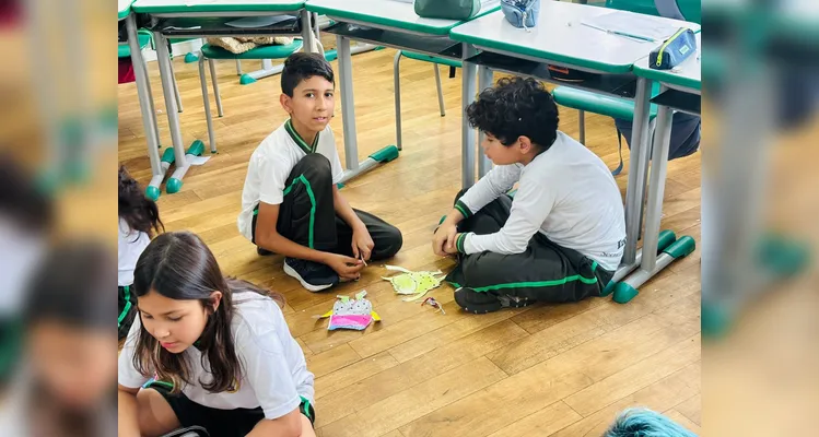 Veja os detalhes da ampla dinâmica em sala de aula.