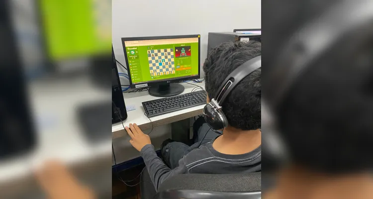 Do físico ao digital, educandos puderam se divertir e aprender como jogo milenar.