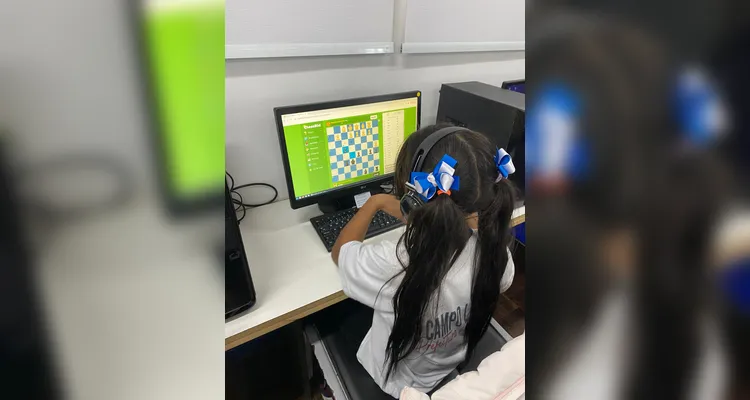 Do físico ao digital, educandos puderam se divertir e aprender como jogo milenar.
