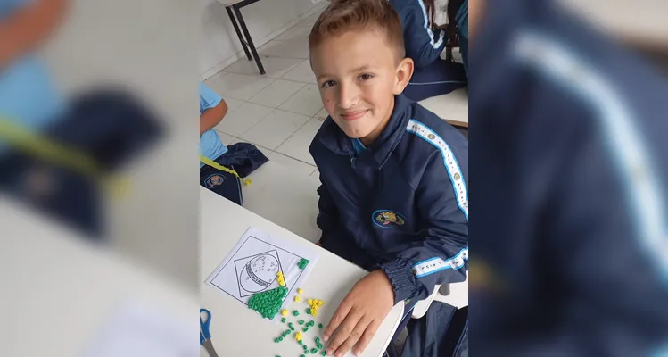 Educandos puderam entender características nacionais importantes durante o trabalho.