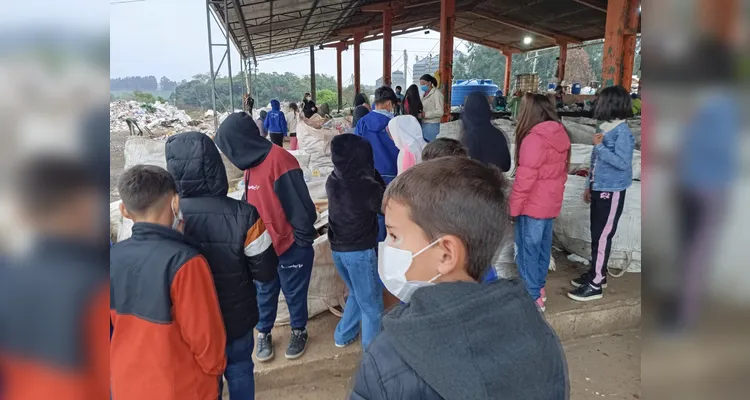 Veja os registros do amplo trabalho ambiental, dentro e fora da sala de aula.