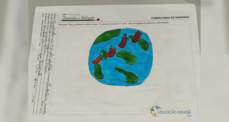 Confira as produções artísticas dos alunos em sala de aula.