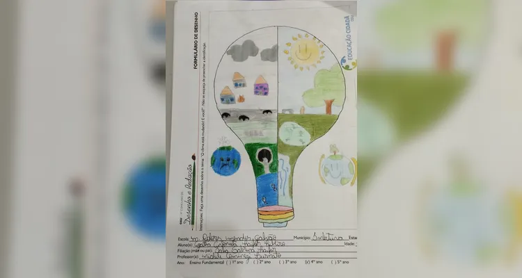 Confira as produções artísticas dos alunos em sala de aula.