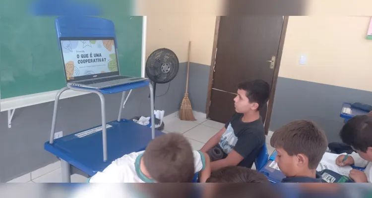 Veja os registros do trabalho dentro e fora da sala de aula.