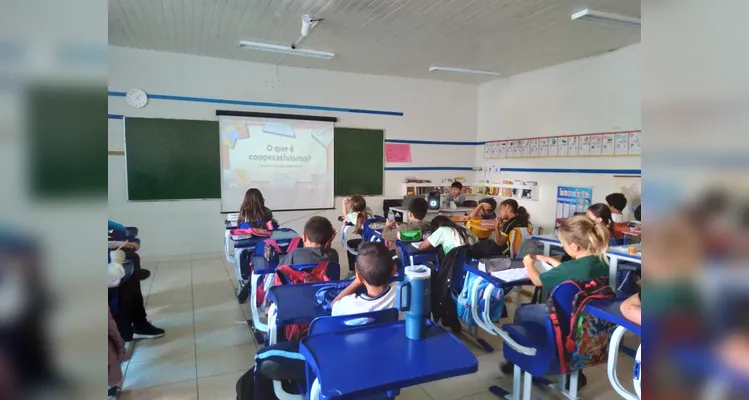 Confira os registros da ampla proposta de cooperativismo dos educandos.
