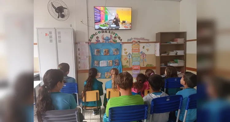 Teoria, com videoaula, e prática, com confecção de bolo, engajaram estudantes dentro do assunto.