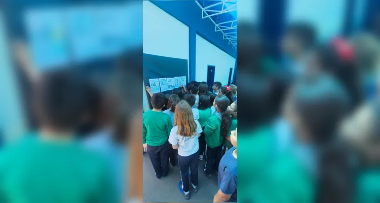 Veja como ficou o trabalho finalizado, as etapas de produção, distribuição e consulta dos colegas.