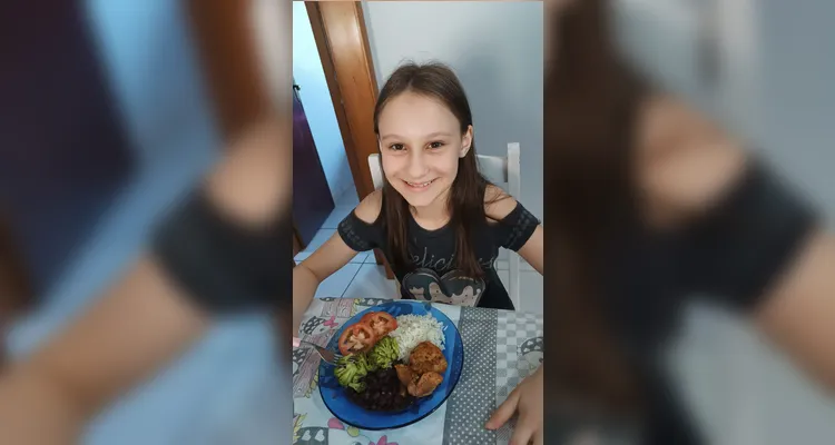 Veja os registros dos alunos com sua alimentação saudável em casa e das atividades em sala de aula.