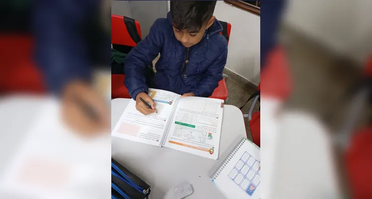 Recicláveis foram utilizados para entendimento do conteúdo matemático.
