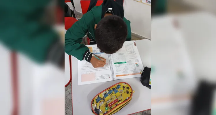 Recicláveis foram utilizados para entendimento do conteúdo matemático.