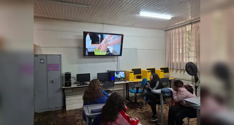 União de teoria e prática foi preponderante para entendimento dos conceitos.