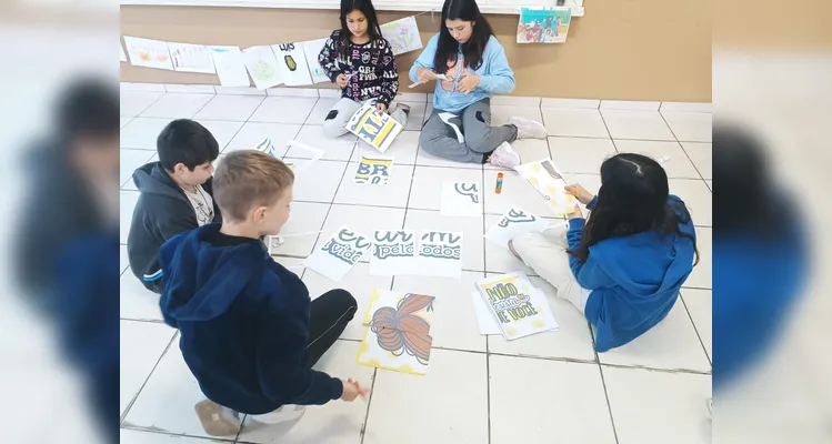Veja a série de registros do amplo e conscientizador trabalho da classe.