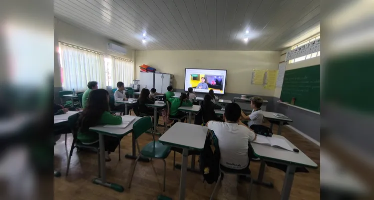 Veja os registros da palestra e do trabalho com a videoaula.