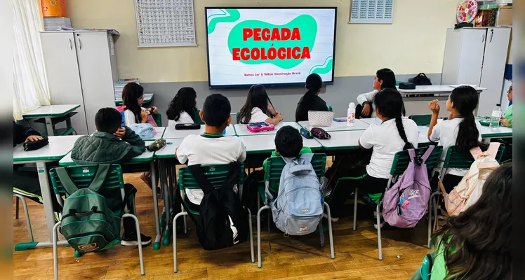 Veja os registros do trabalho em sala de aula.