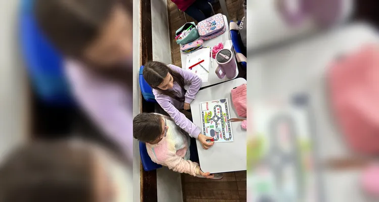 Veja as várias etapas do trabalho em sala sobre o tema logístico.