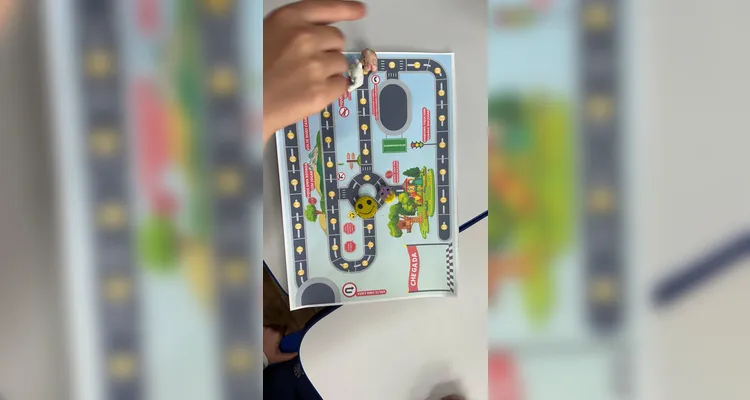 Veja as várias etapas do trabalho em sala sobre o tema logístico.