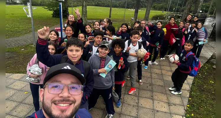 Veja como foi o trabalho, dentro da sala de aula e durante a saída a campo.