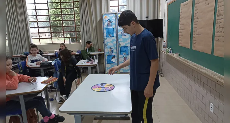 Veja a série de registros dos alunos em seus momentos pessoais e no amplo trabalho em sala.