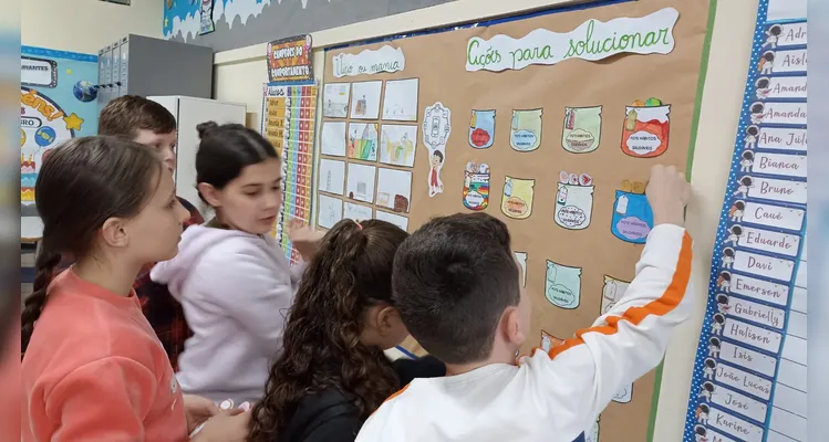 Veja a série de registros dos alunos em seus momentos pessoais e no amplo trabalho em sala.