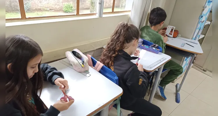 Veja a série de registros dos alunos em seus momentos pessoais e no amplo trabalho em sala.