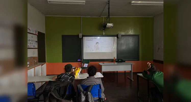 Dinâmicas deram amplitude à proposta e contribuíram para reflexão estudantil.