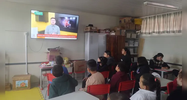 Proposta jornalística teve diversificados momentos em sala de aula.