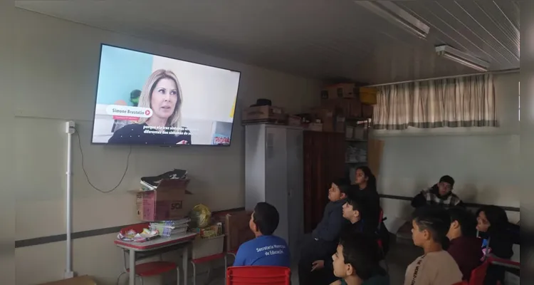 Proposta jornalística teve diversificados momentos em sala de aula.