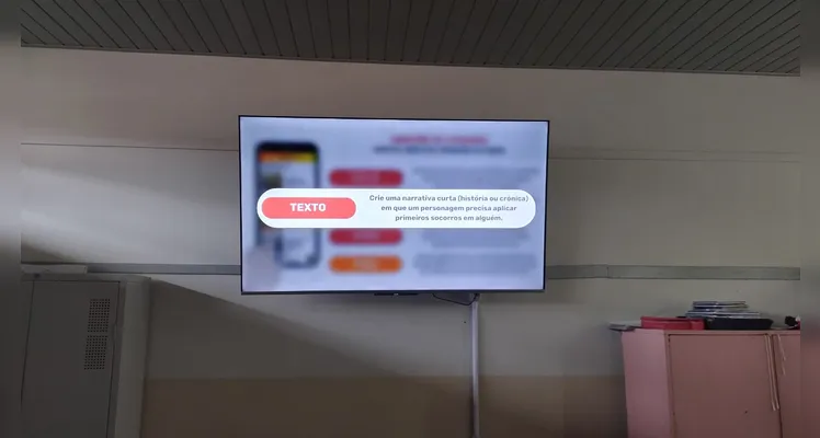 Confira alguns registros do trabalho em sala de aula.