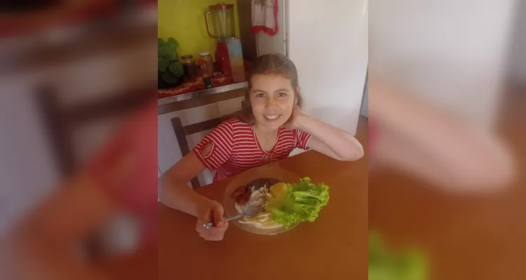 Veja os registros dos alunos com sua alimentação saudável em casa e das atividades em sala de aula.