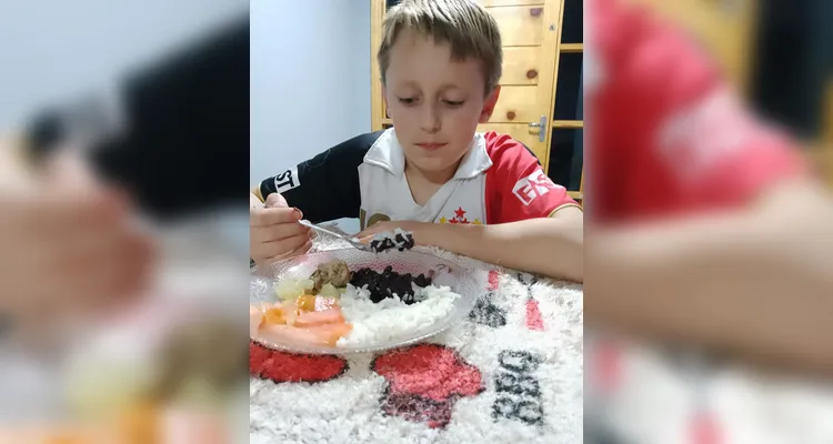 Veja os registros dos alunos com sua alimentação saudável em casa e das atividades em sala de aula.