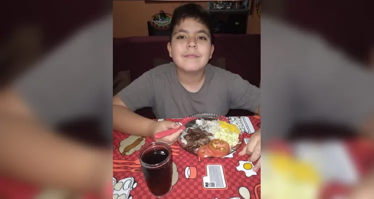 Confira registros do trabalho em sala, da Feira do Produtor e das refeições saudáveis dos alunos em casa.