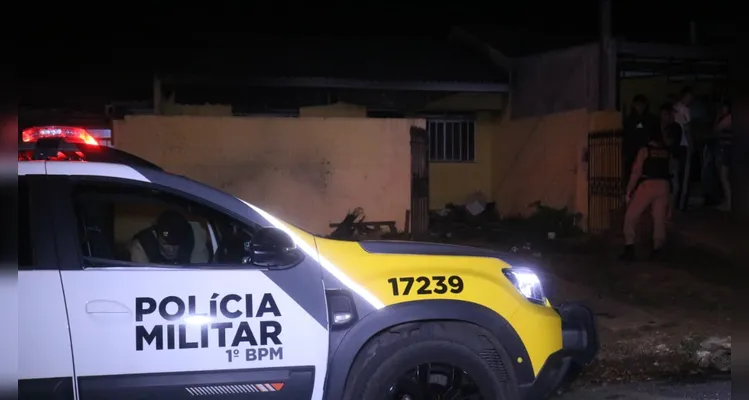 Fotos revelam destruição em casa incendiada após desavença em PG