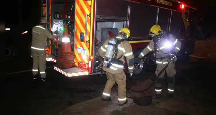 Fotos revelam destruição em casa incendiada após desavença em PG