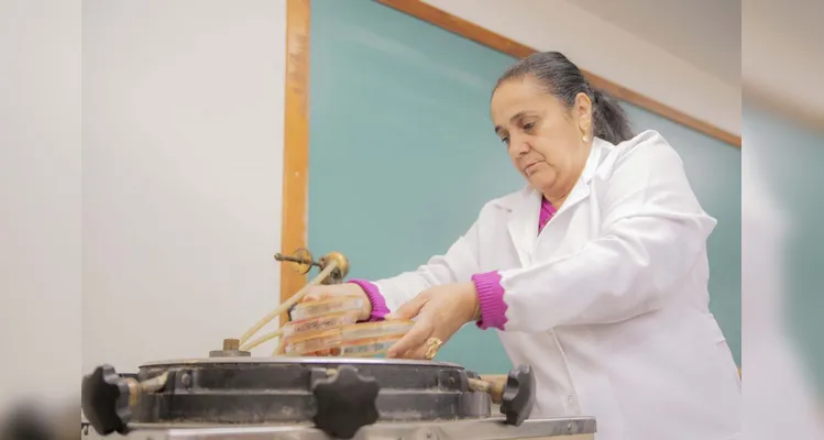 UEPG realiza promoção de carreira para 415 servidores