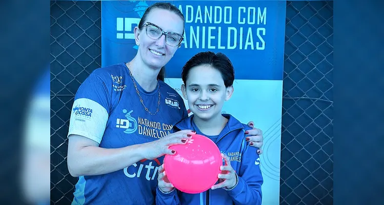 Projeto ‘Nadando com Daniel Dias’ realiza aula de conscientização sobre o ‘Outubro Rosa’