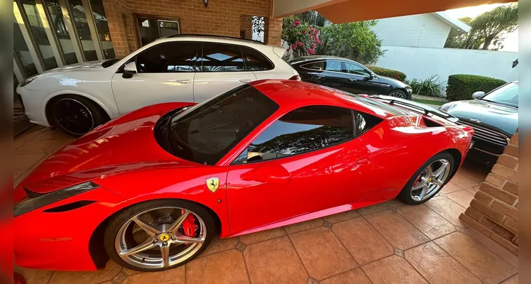 PF apreende imóveis, carros e bens de luxo avaliados em R$ 13,8 mi no PR e SP