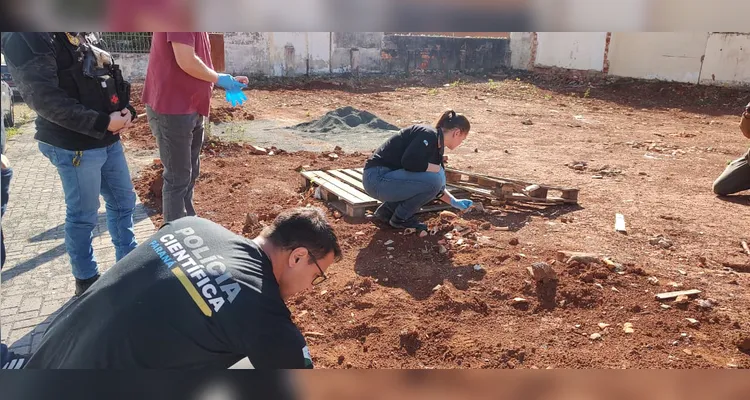 Fotos revelam detalhes de ossada encontrada em Ponta Grossa