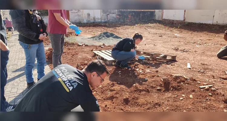 Fotos revelam detalhes de ossada encontrada em Ponta Grossa