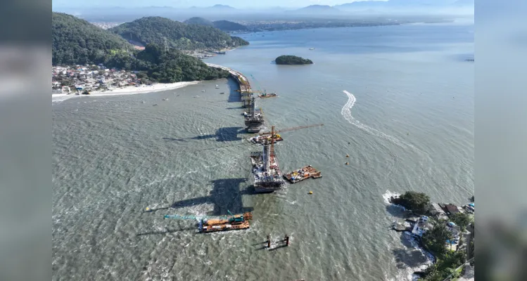 Ponte de Guaratuba alcança 73% de execução e avança nos acessos e trecho estaiado