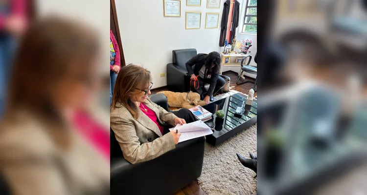 Fórum de PG oficializa projeto com o primeiro Cão de Assistência Judiciária
