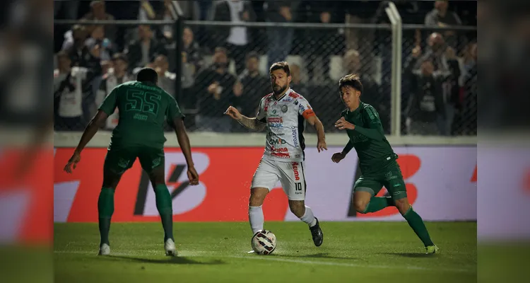 O Fantasma venceu a partida contra o Coxa no Germano Krüger.