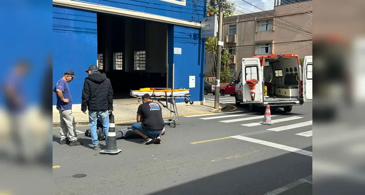 Motociclista colide em traseira de carro após discussão em PG