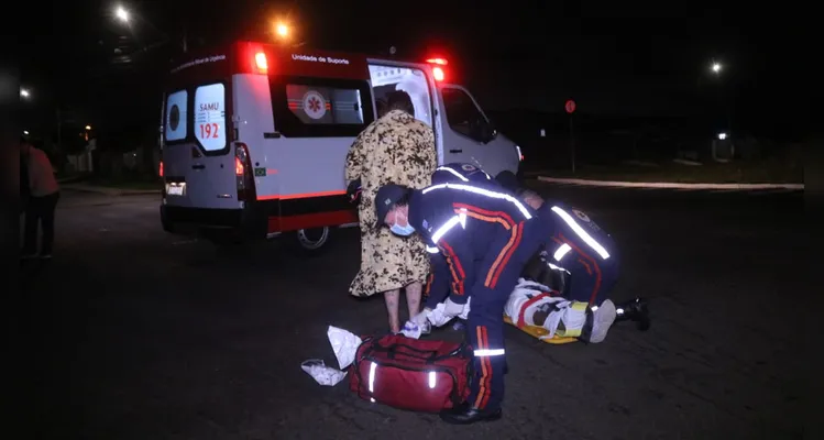 A vítima foi encaminhada para o Hospital Regional.