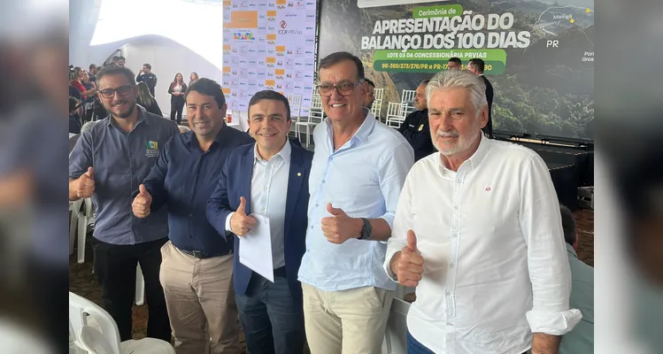Prefeitos da região acompanharam o anúncio do projeto.