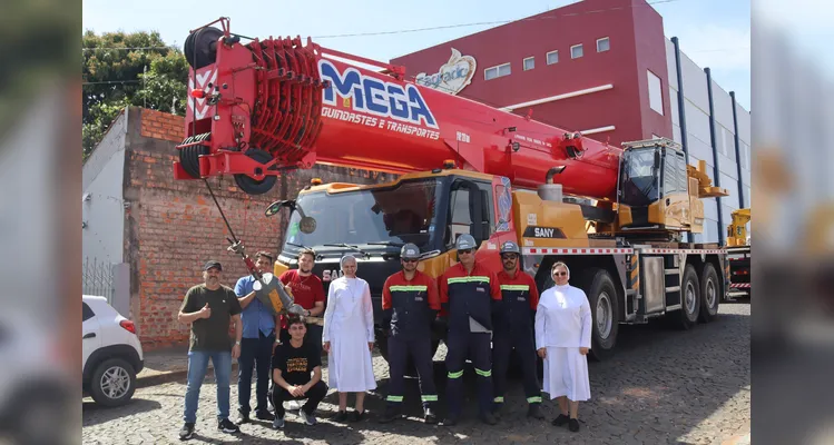 Colégio Sagrado Coração de Jesus recebe avião construído por Padre Albino Dziadzio