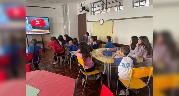 A experiência proporcionou a troca de saberes entre os estudantes, a cooperação e a valorização de práticas saudáveis.