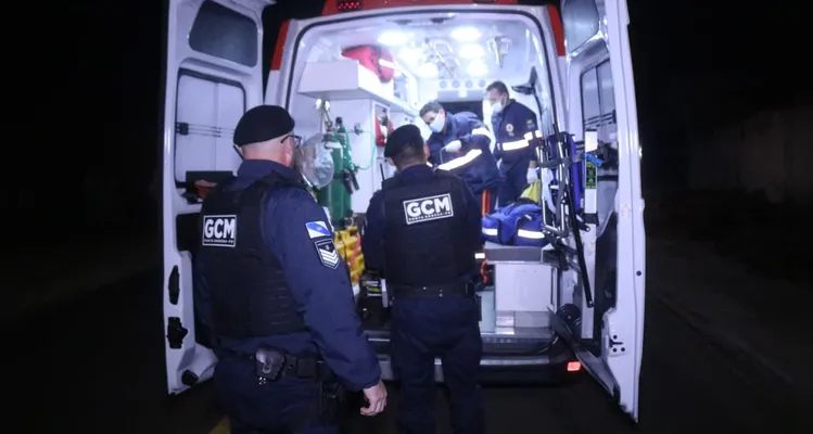 Homem é esfaqueado ao acompanhar esposa em suposto pagamento de dívida de drogas